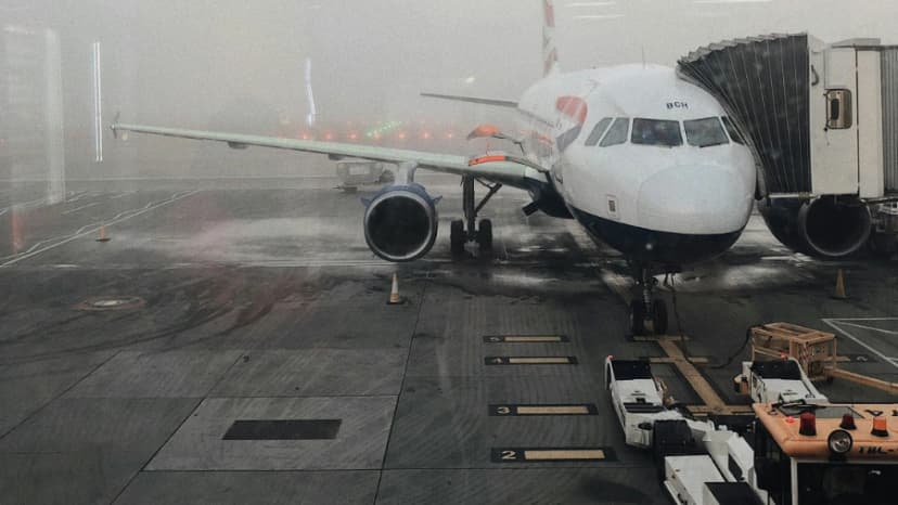 QR code solution for Codici QR per Compagnie Aeree - Hero image showing QR code implementation