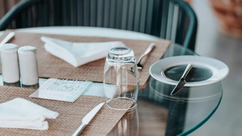 QR code solution for QR Kódok Éttermek Számára - Hero image showing QR code implementation